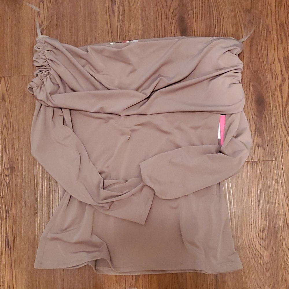 NWT JustFab Tan Off Shoulder Top - L - Balletcore Coquette Romantic Blouse